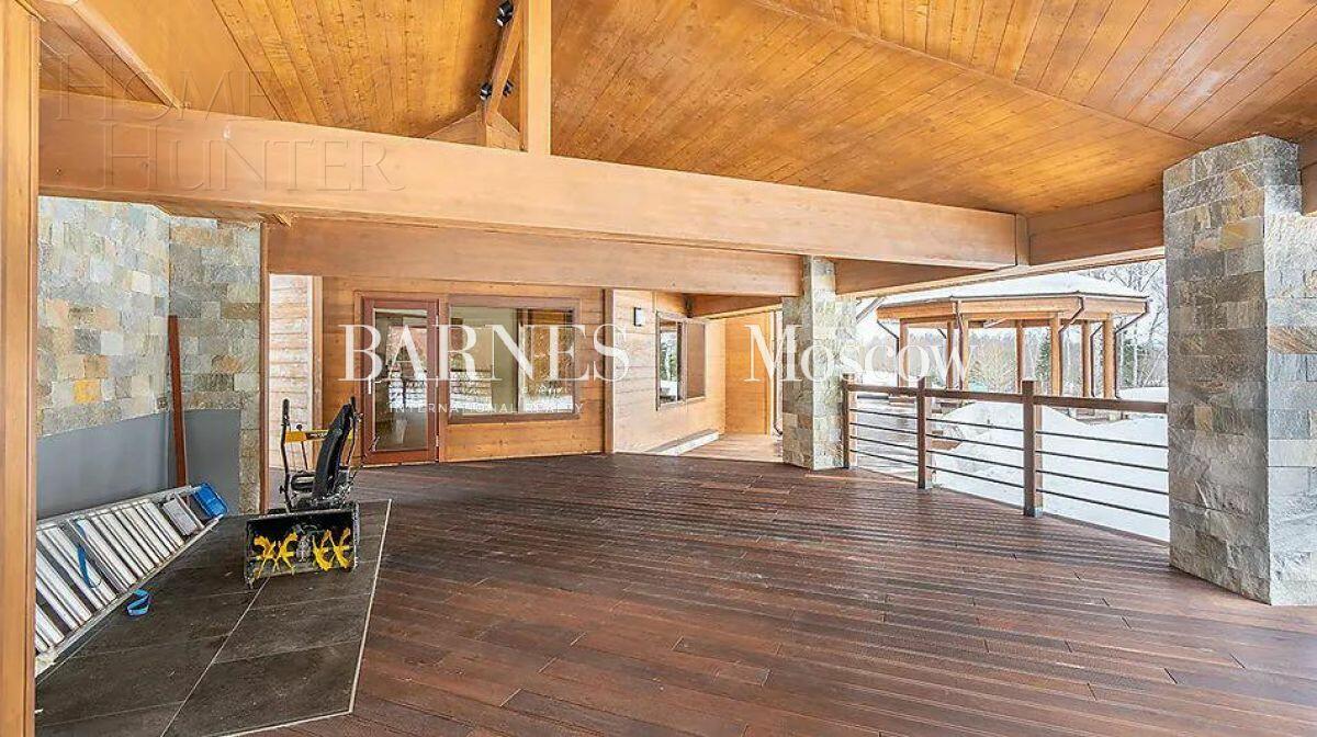 3-этажный коттедж 600 м² с отделкой