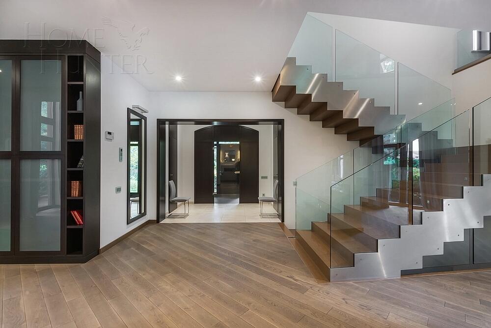 2-этажный коттедж 900 м² с отделкой