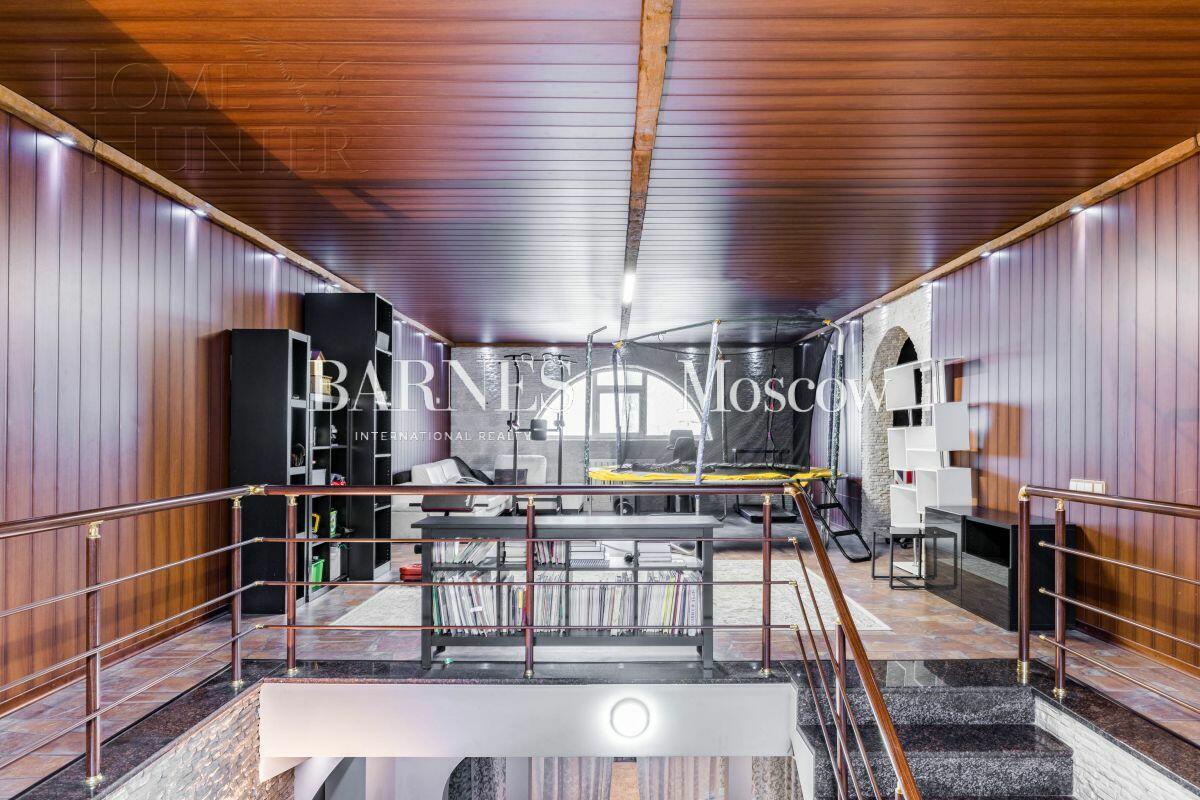 3-этажный коттедж 400 м² с отделкой