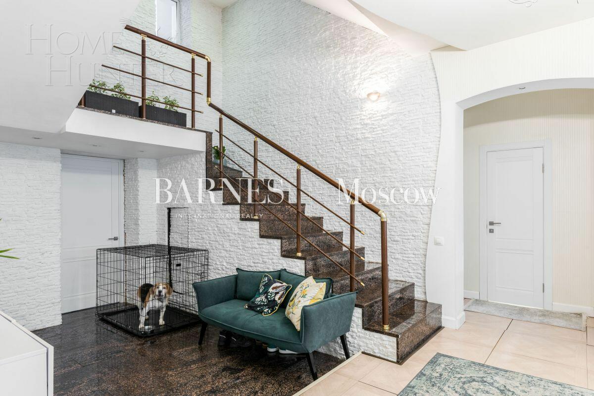 3-этажный коттедж 400 м² с отделкой