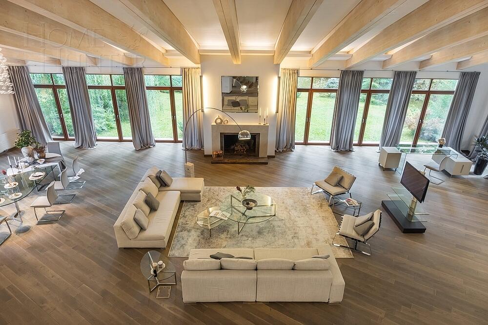 2-этажный коттедж 900 м² с отделкой