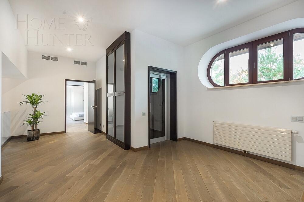 2-этажный коттедж 900 м² с отделкой