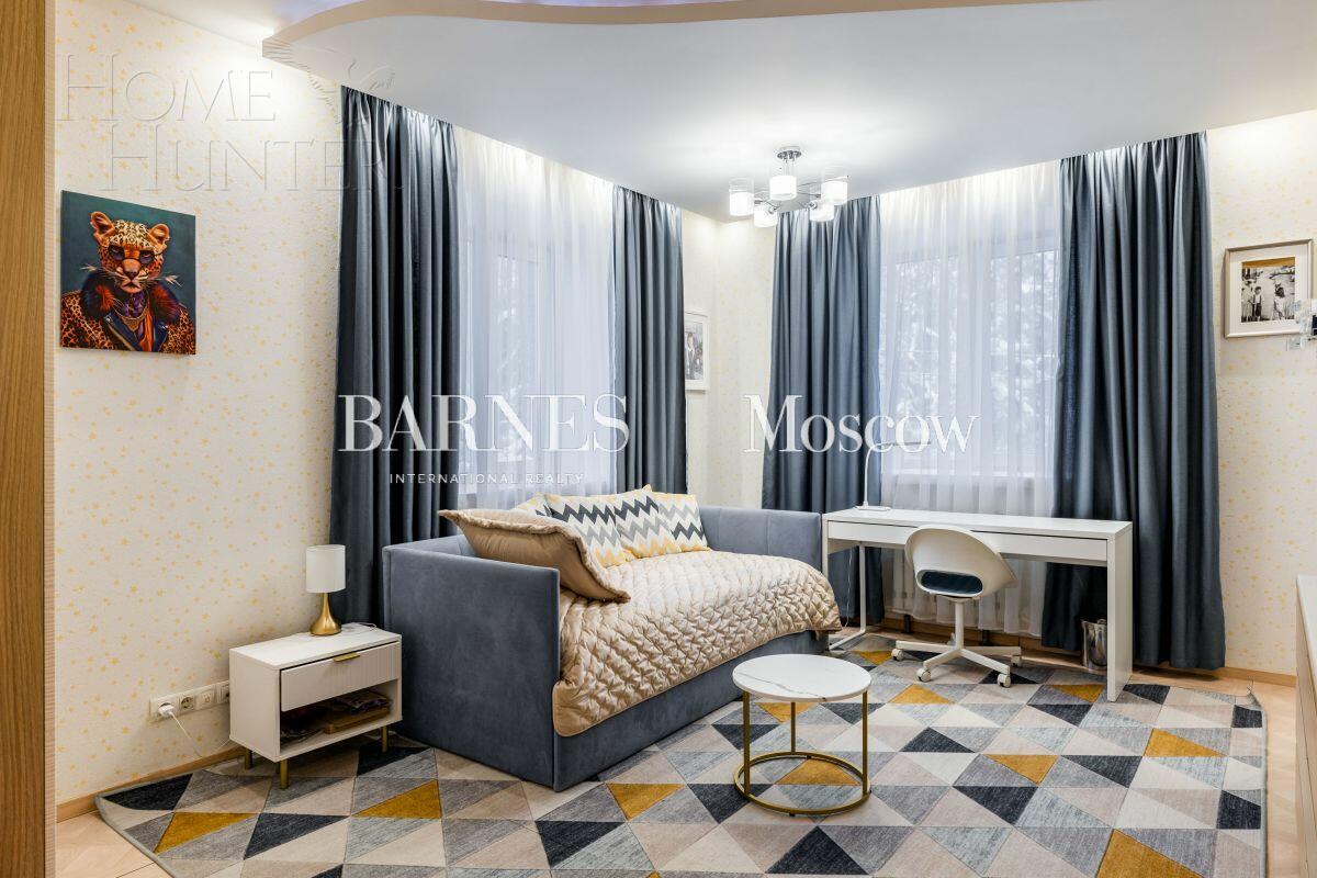 3-этажный коттедж 400 м² с отделкой