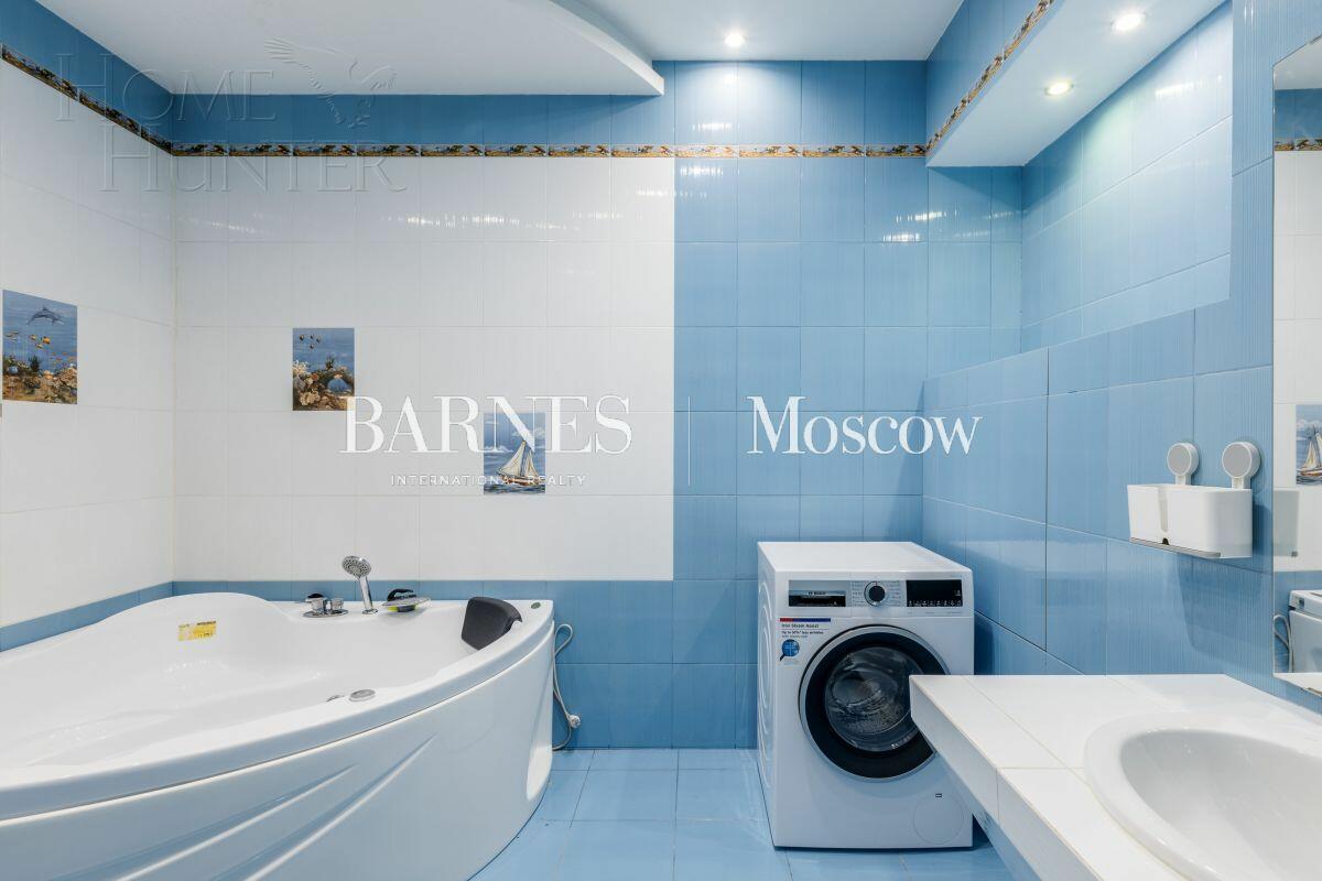 3-этажный коттедж 400 м² с отделкой