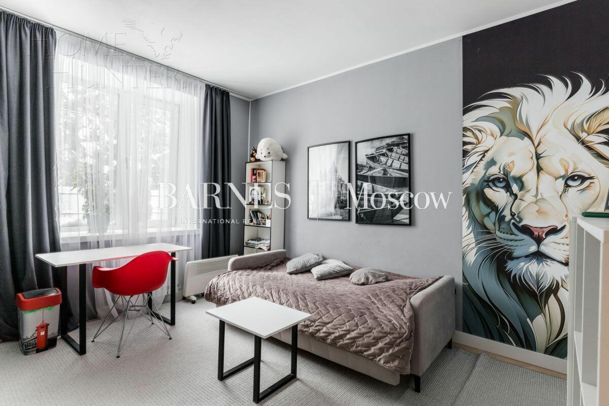 3-этажный коттедж 400 м² с отделкой