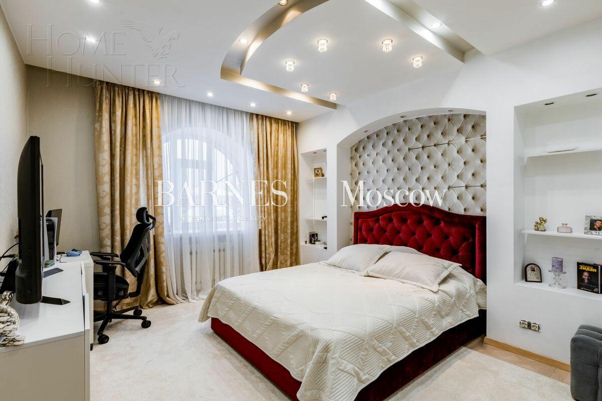 3-этажный коттедж 400 м² с отделкой