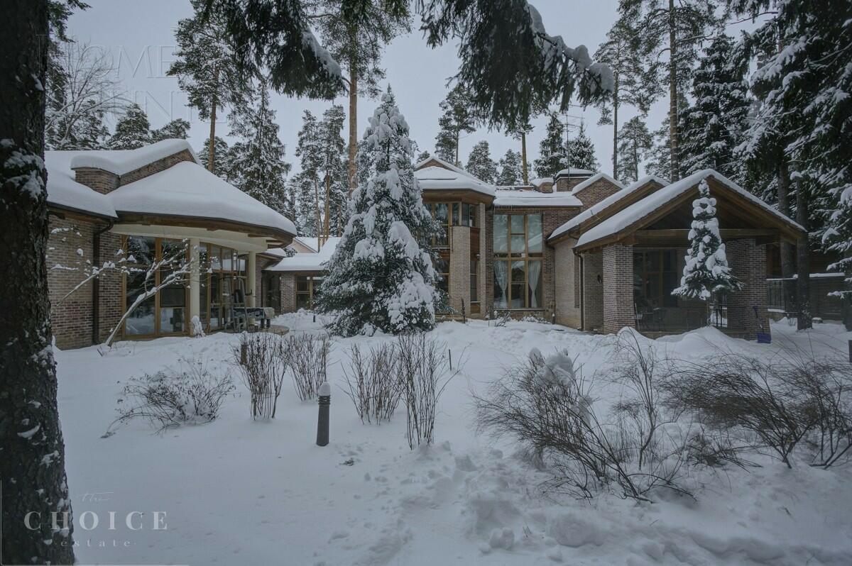 2-этажный коттедж 600 м² с отделкой