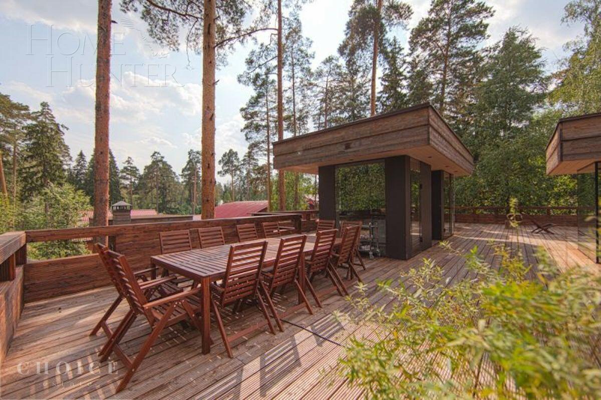 4-этажный коттедж 750 м² с отделкой