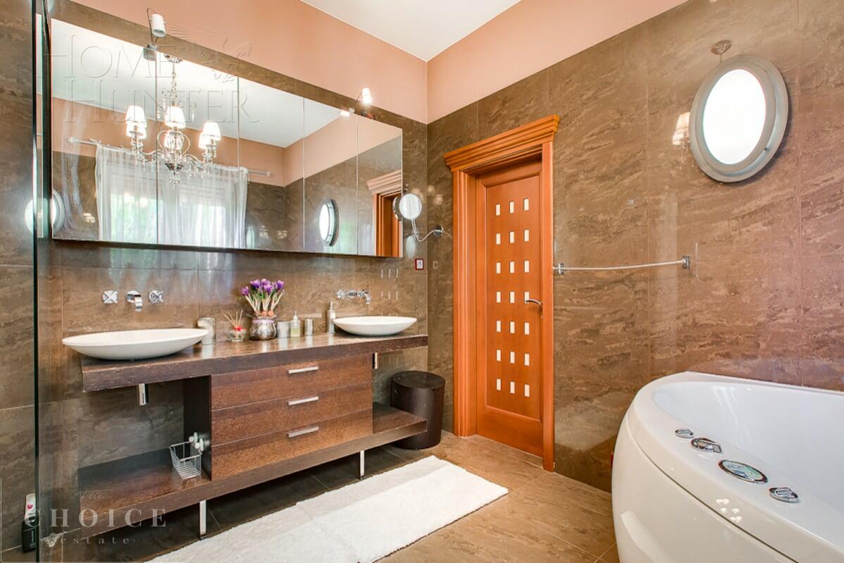 2-этажный коттедж 1 400 м² с отделкой