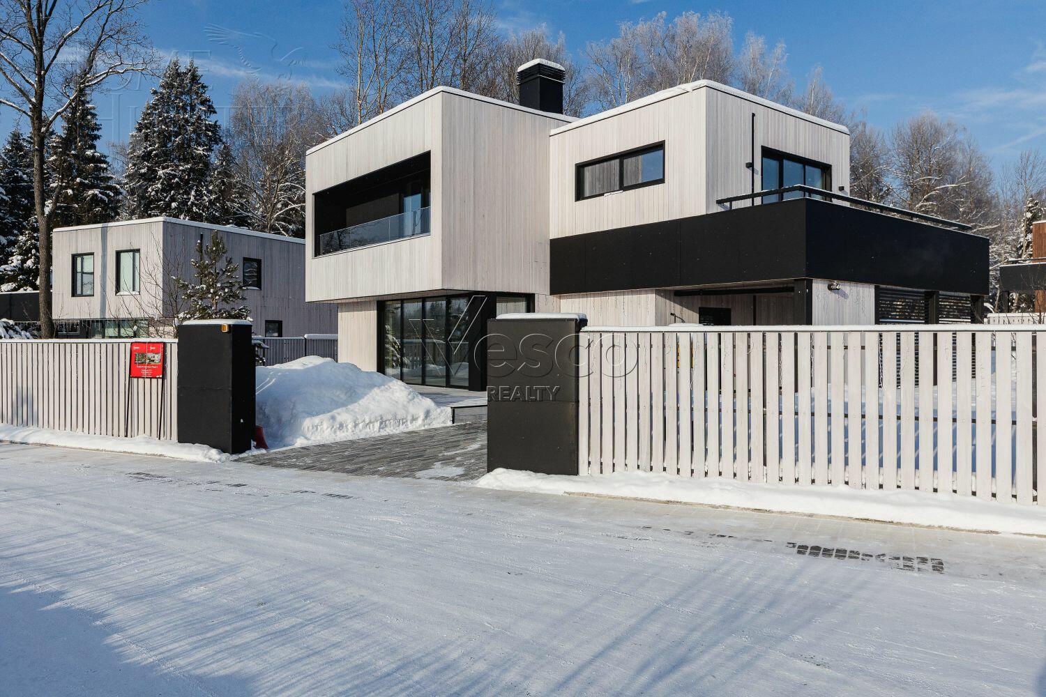 2-этажный коттедж 339 м² с отделкой