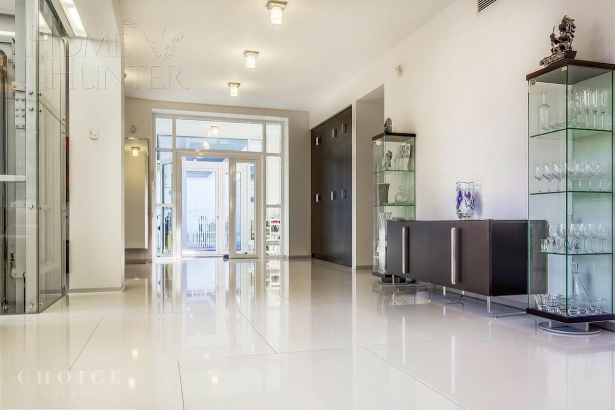 2-этажный коттедж 1 328 м² с отделкой