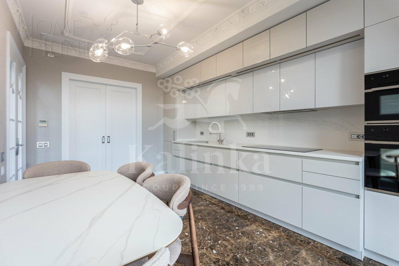 2-УРОВНЕВАЯ КВАРТИРА С ОТДЕЛКОЙ 197.5 М² НА 7 ЭТАЖЕ