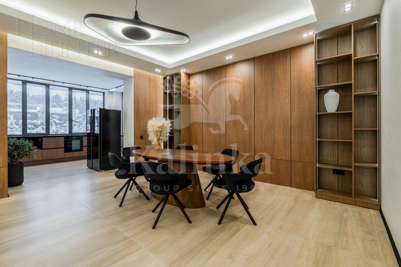 2-этажный коттедж 286 м² с отделкой