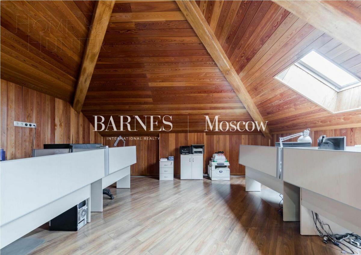 2-этажный коттедж 1 000 м² с отделкой