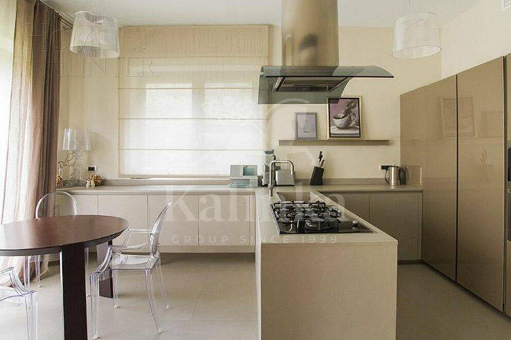 2-этажный коттедж 600 м² с отделкой