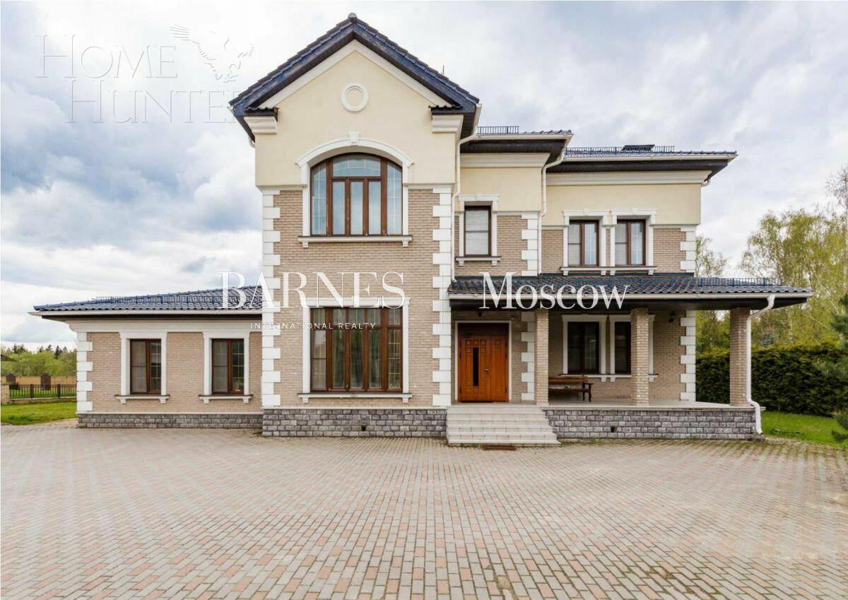 2-этажный коттедж 1 000 м² с отделкой