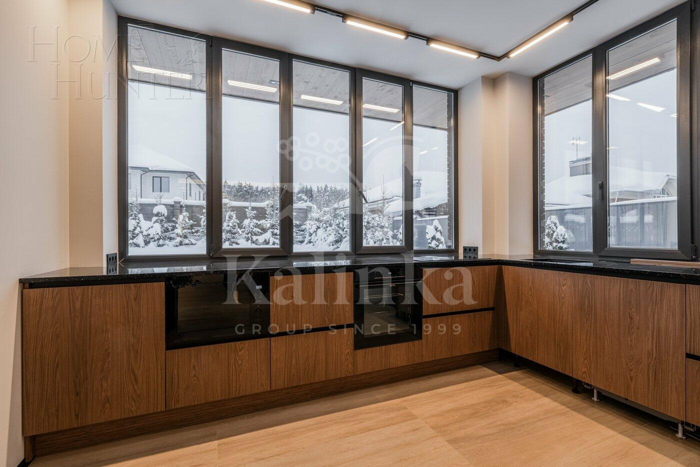 2-этажный коттедж 286 м² с отделкой