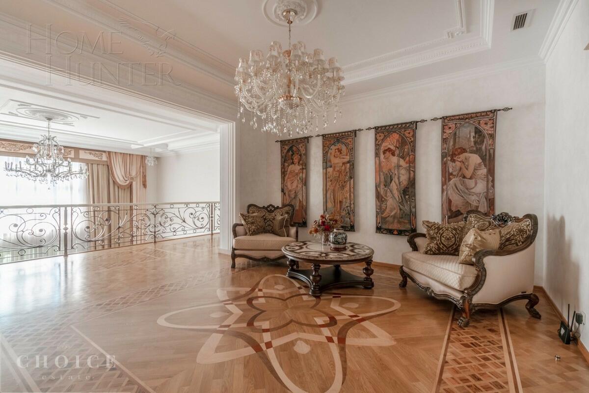 3-этажный коттедж 1 800 м² с отделкой