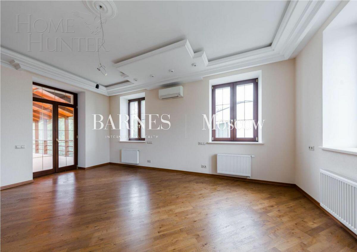 2-этажный коттедж 1 000 м² с отделкой