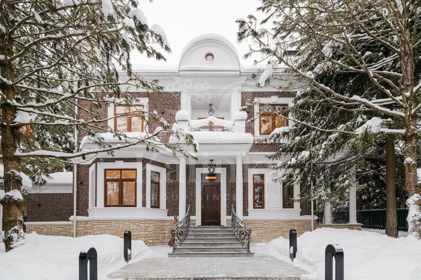 2-этажный коттедж 357 м² с отделкой