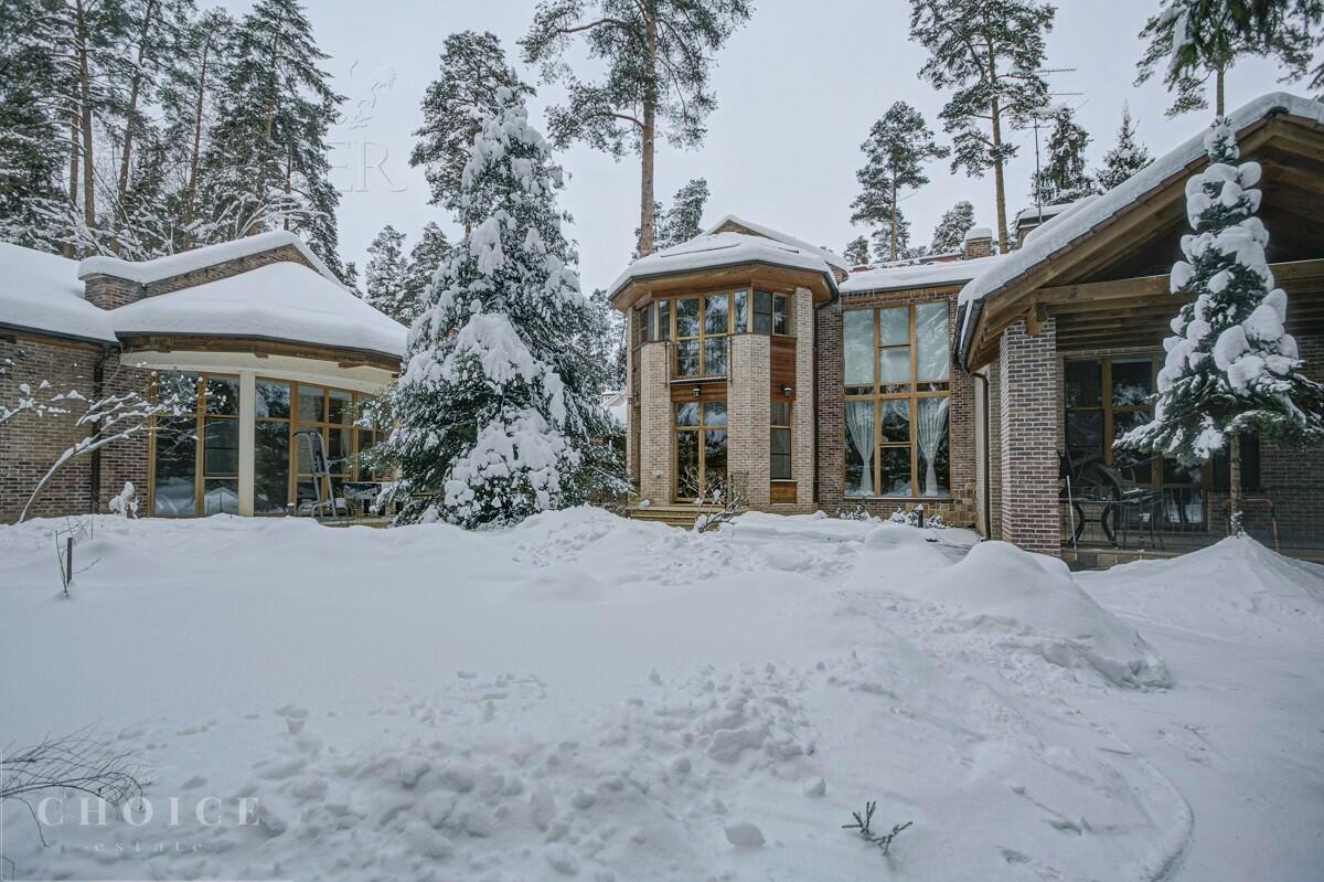 2-этажный коттедж 600 м² с отделкой