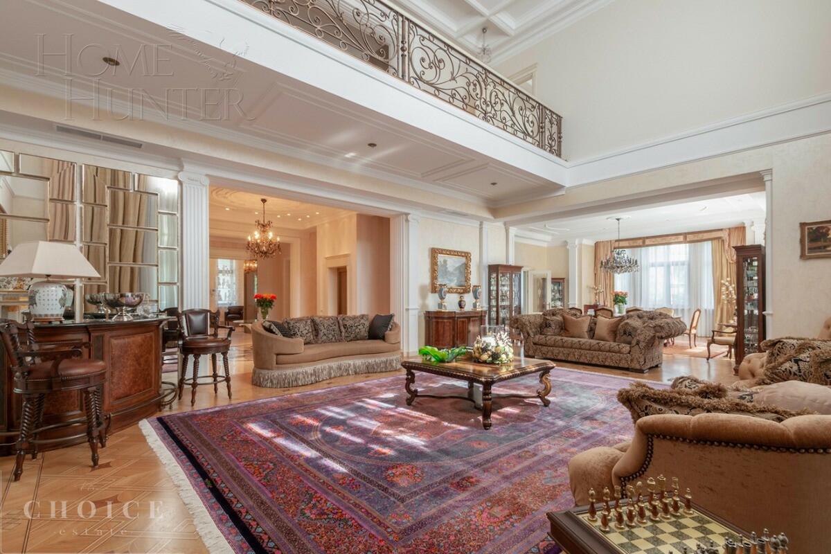 3-этажный коттедж 1 800 м² с отделкой