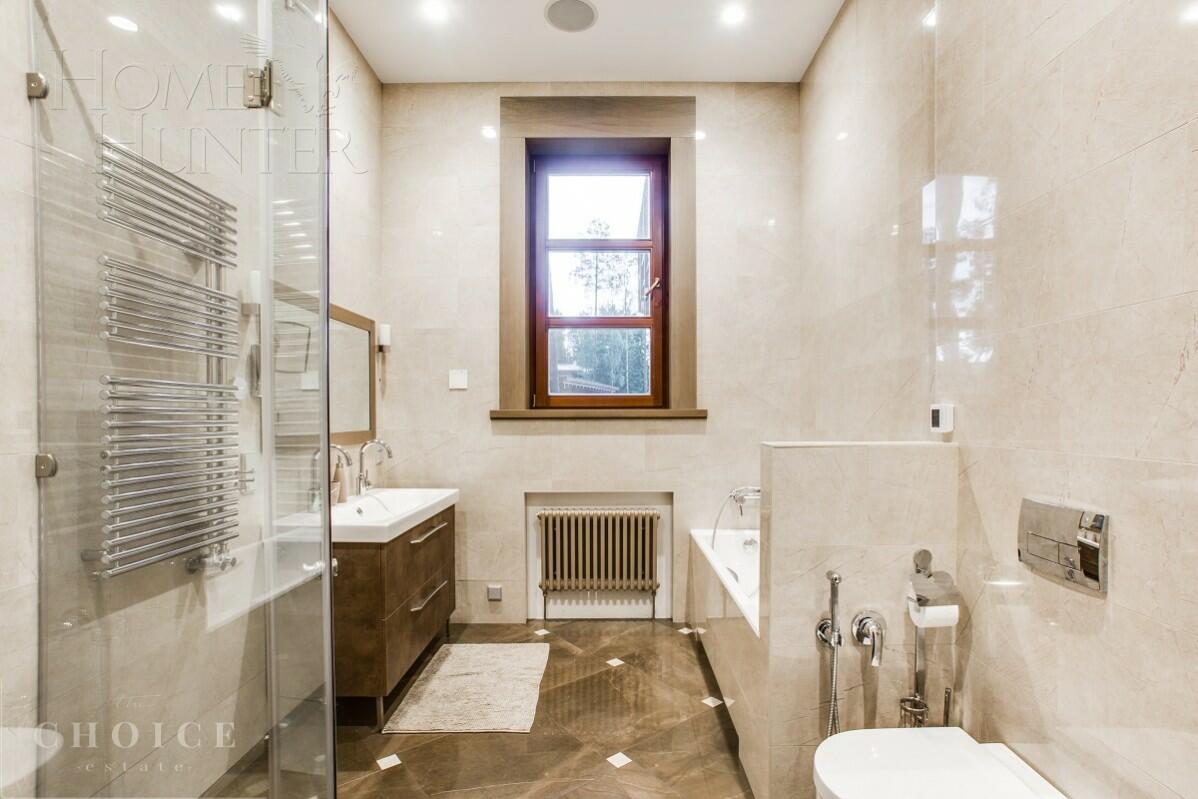 2-этажный коттедж 650 м² с отделкой