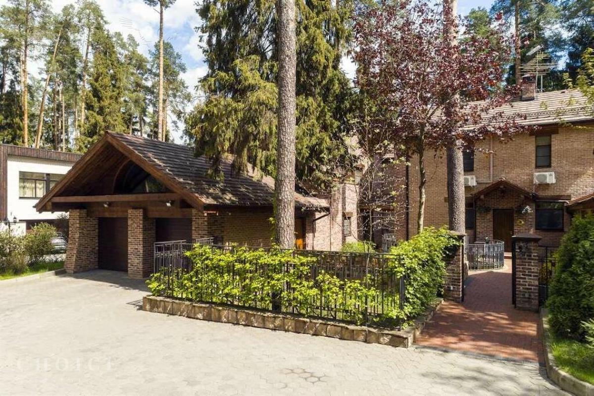 2-этажный коттедж 600 м² с отделкой