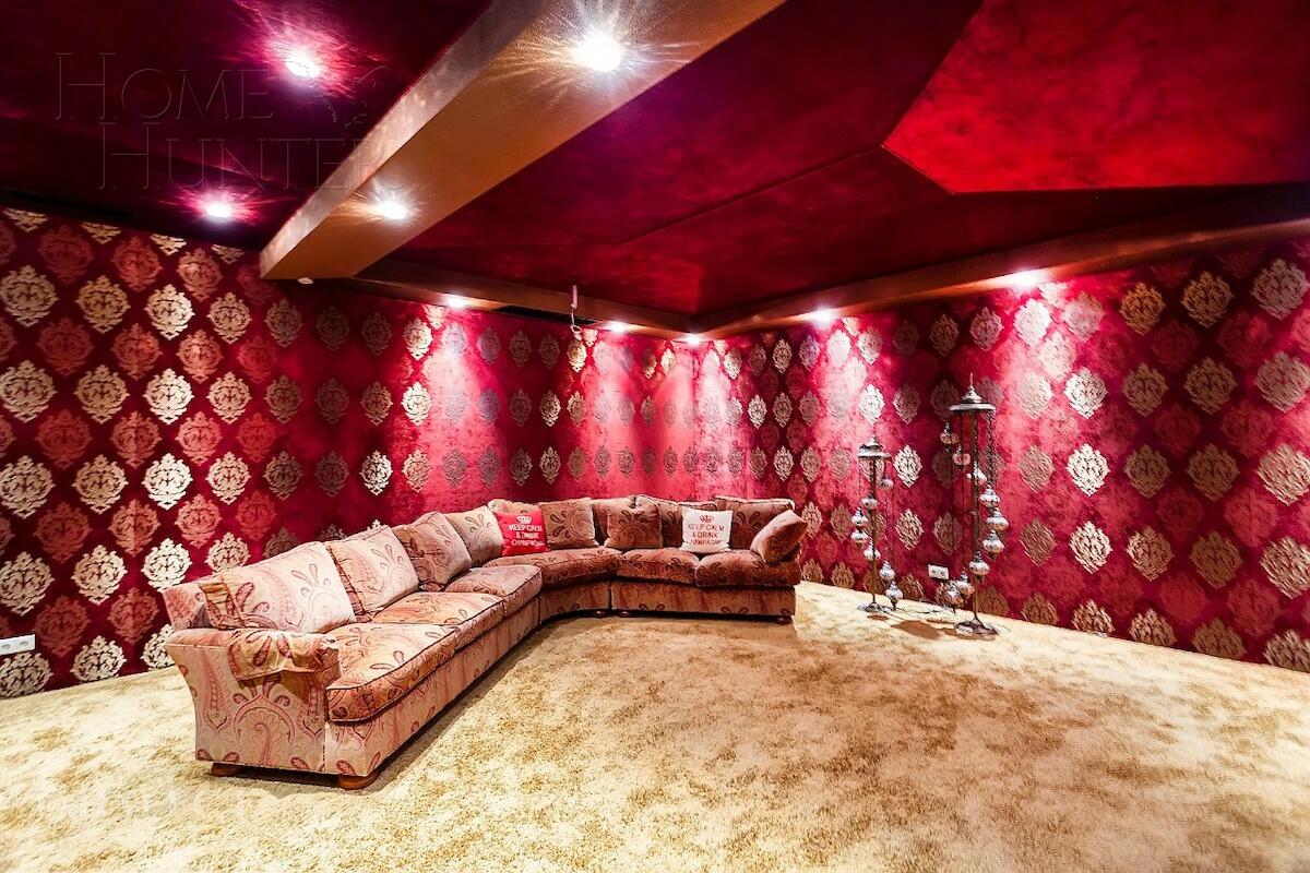 3-этажный коттедж 1 800 м² с отделкой