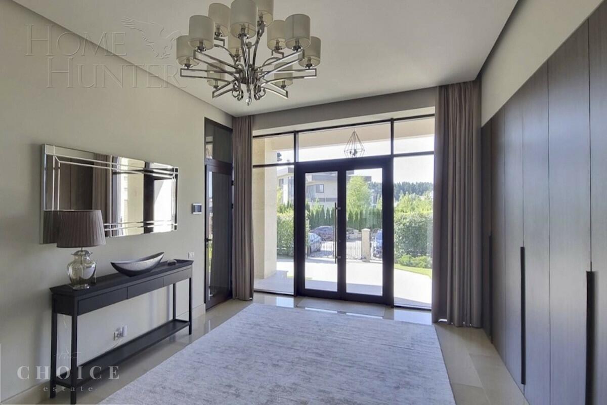 2-этажный коттедж 640 м² с отделкой