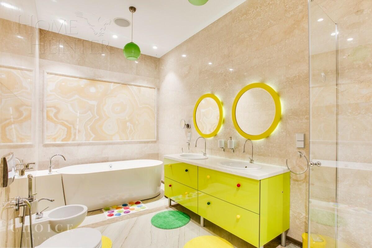 2-этажный коттедж 650 м² с отделкой