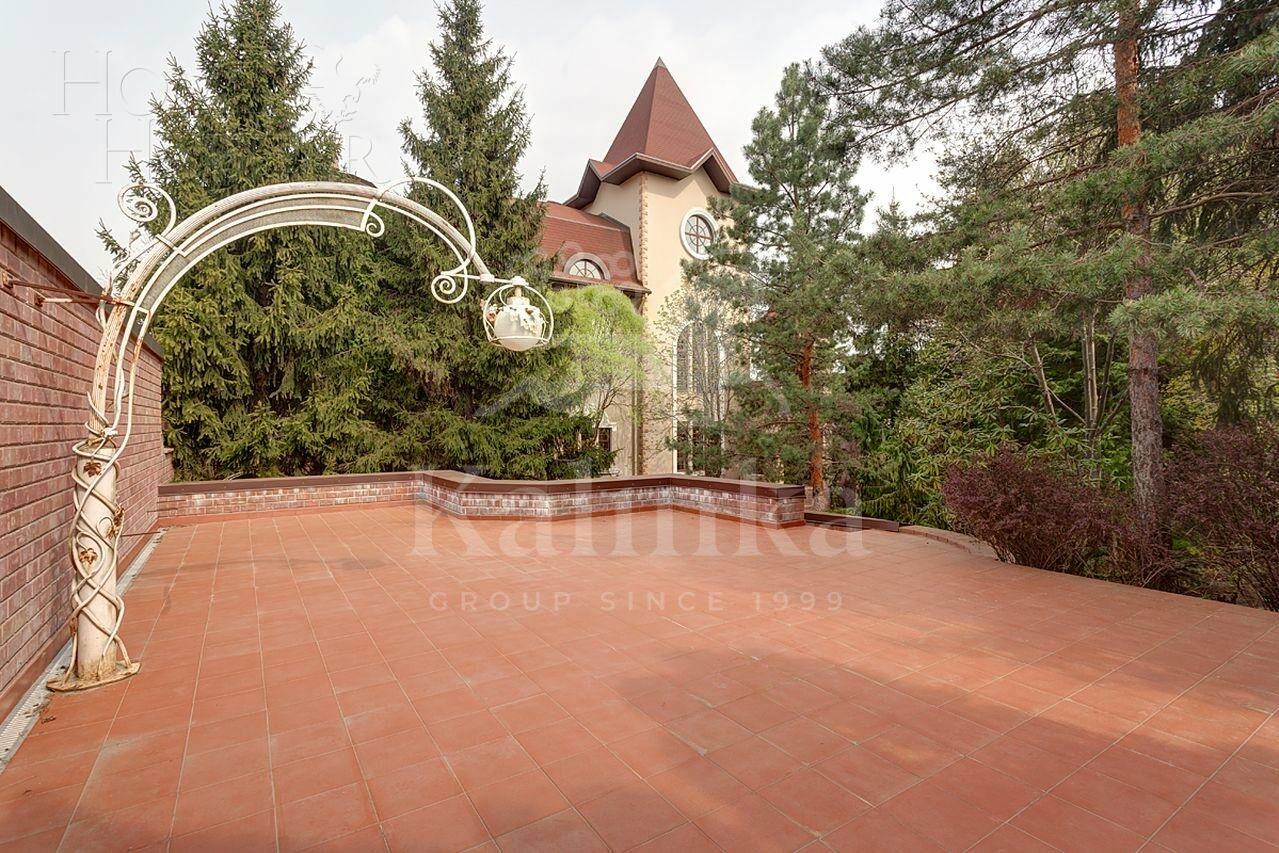 2-этажный коттедж 980 м² с отделкой