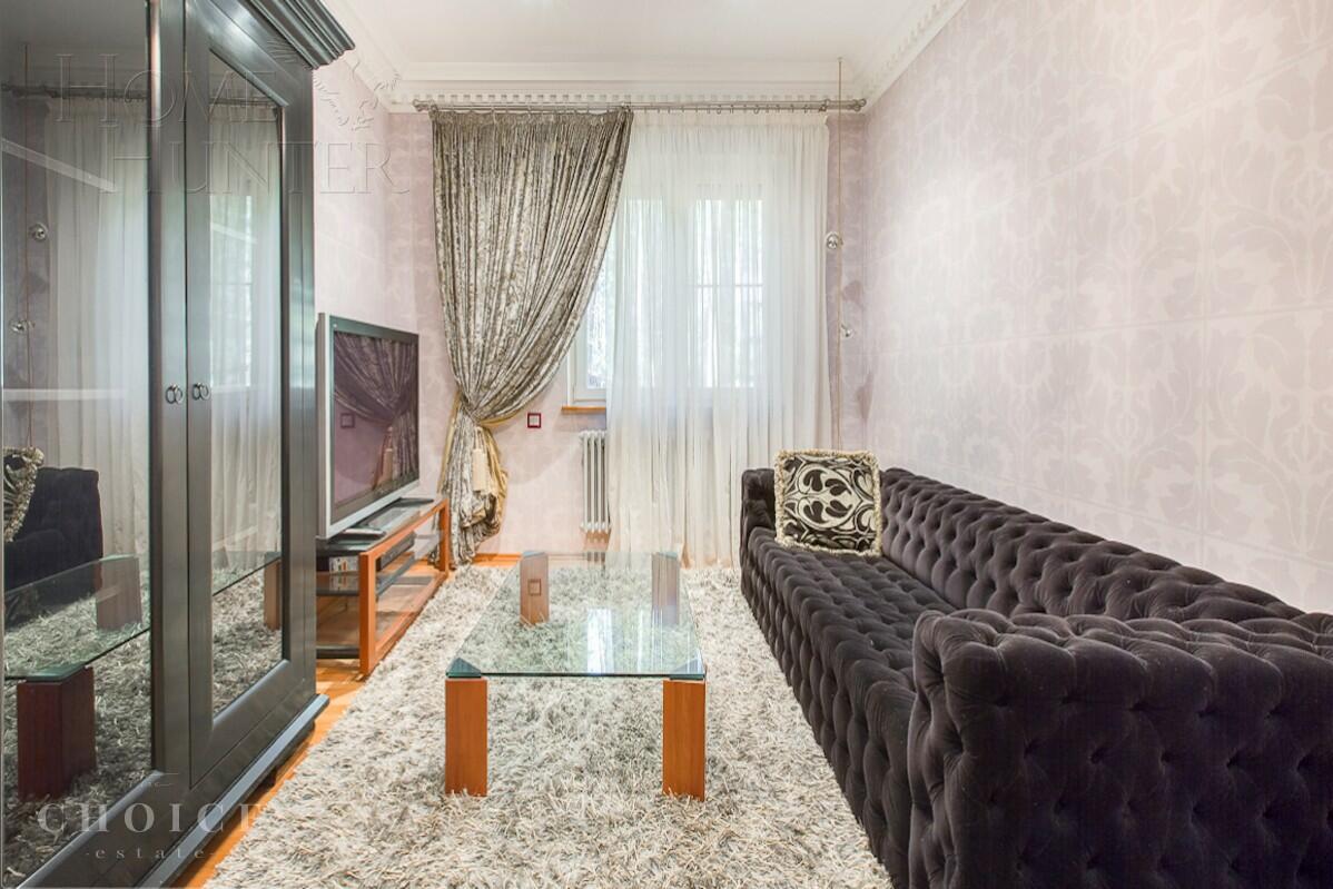 2-этажный коттедж 1 400 м² с отделкой