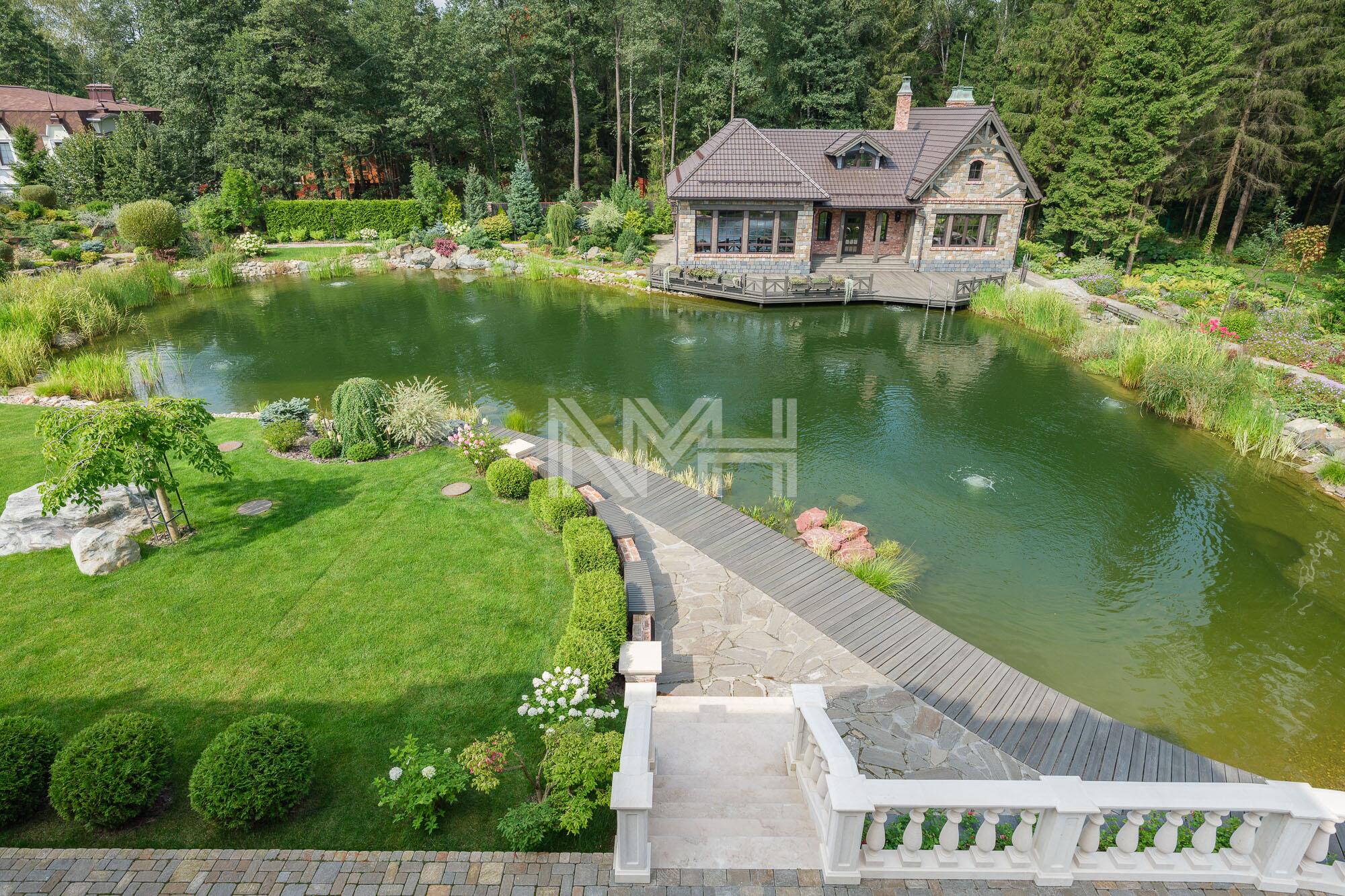 2-этажный коттедж 2 327 м² без отделки