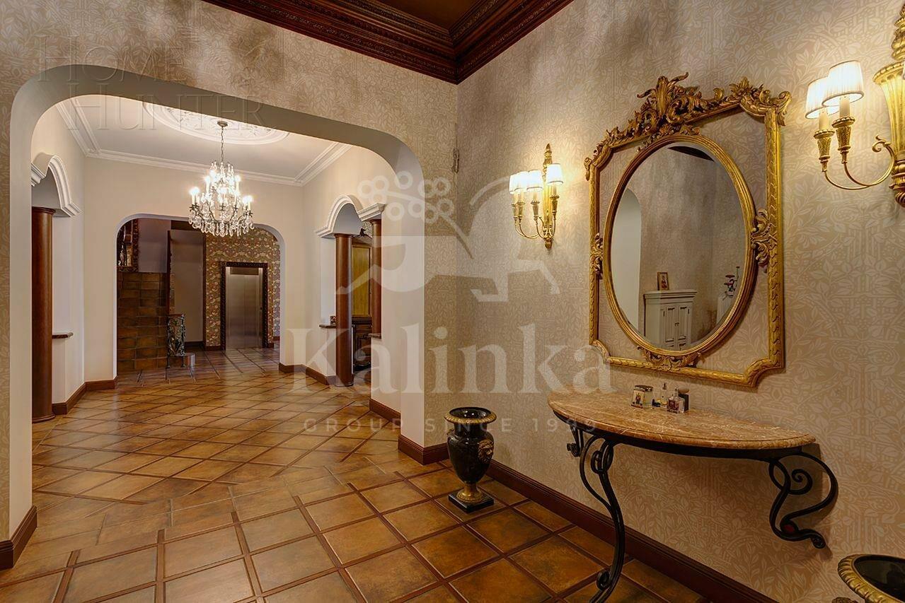 2-этажный коттедж 980 м² с отделкой