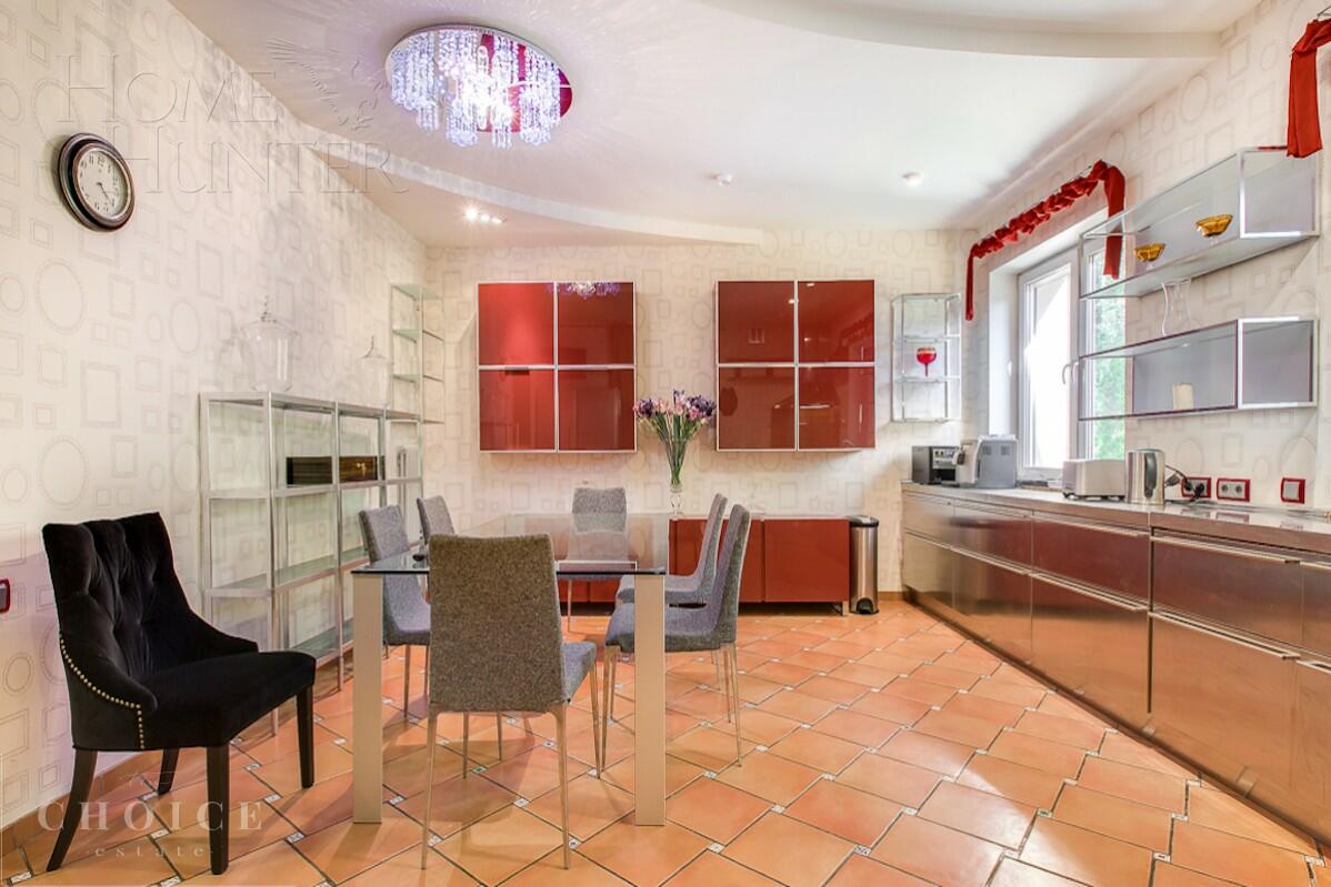 2-этажный коттедж 1 400 м² с отделкой