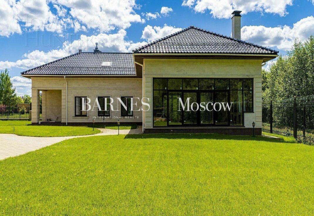 2-этажный коттедж 1 000 м² с отделкой