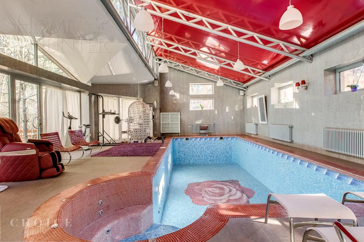 2-этажный коттедж 1 400 м² с отделкой