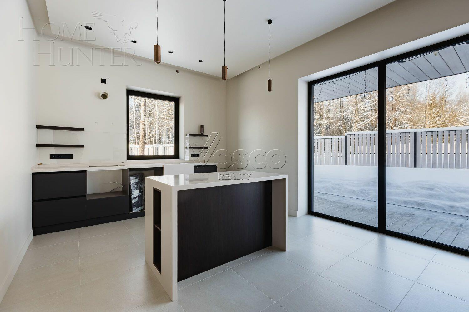 2-этажный коттедж 339 м² с отделкой