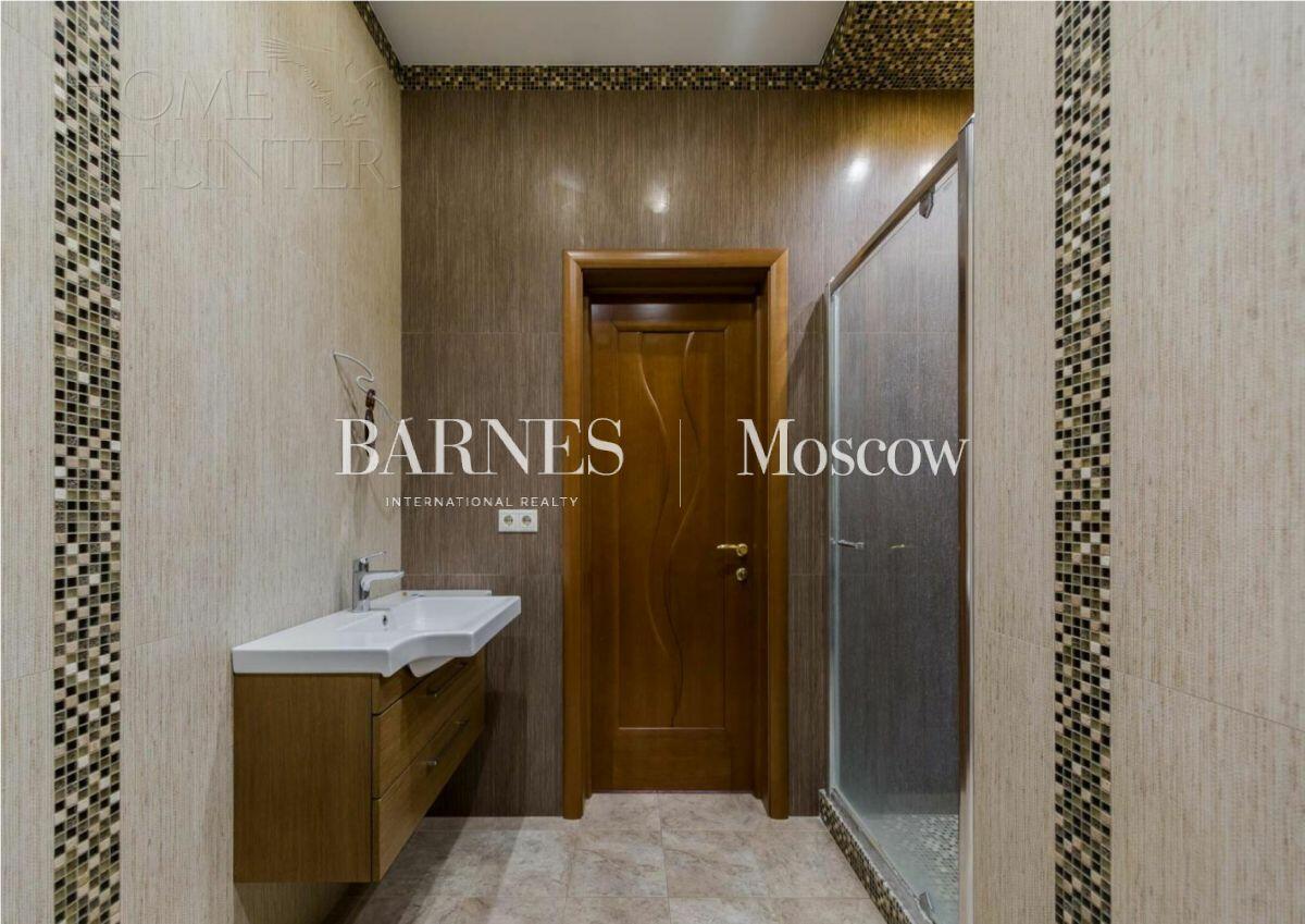 2-этажный коттедж 1 000 м² с отделкой