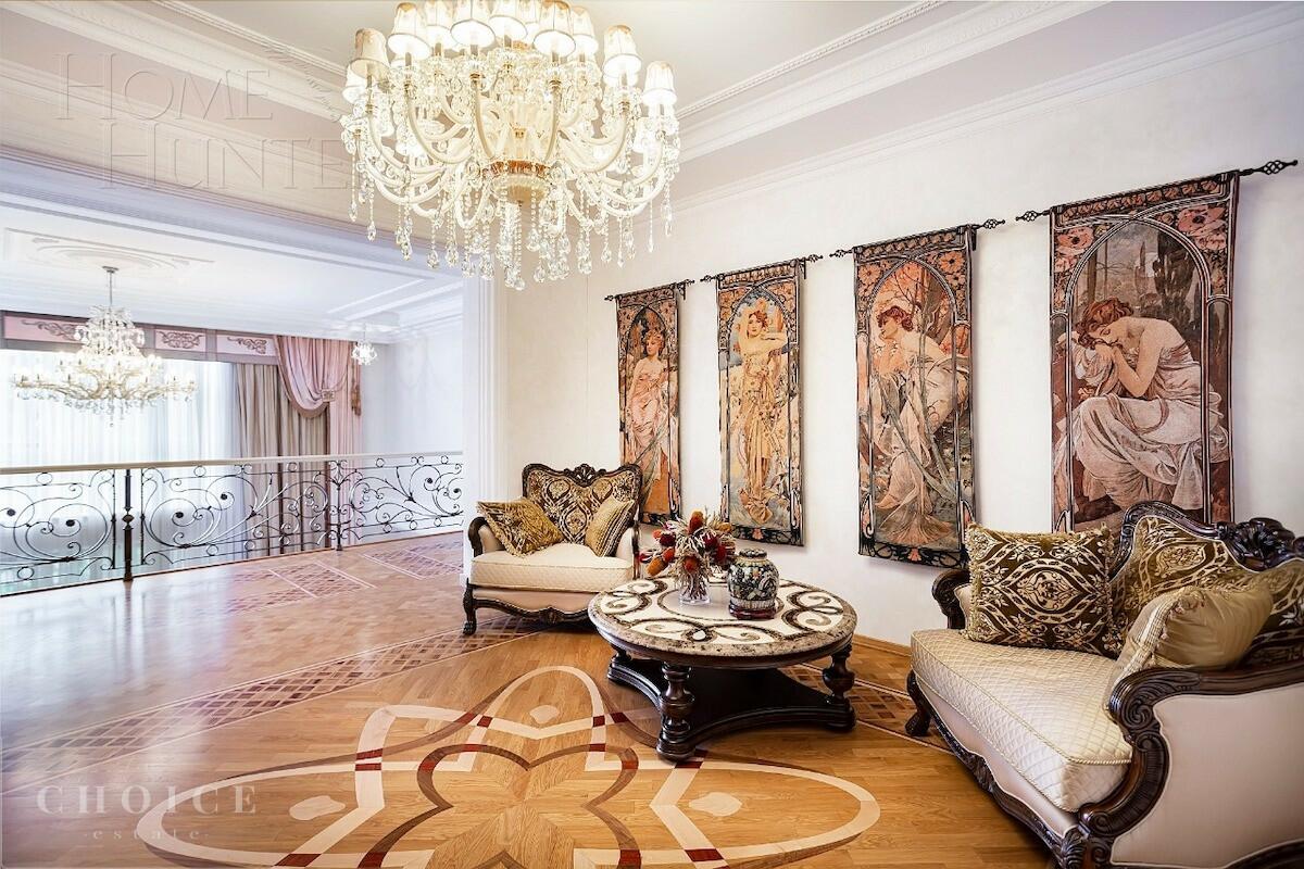 3-этажный коттедж 1 800 м² с отделкой