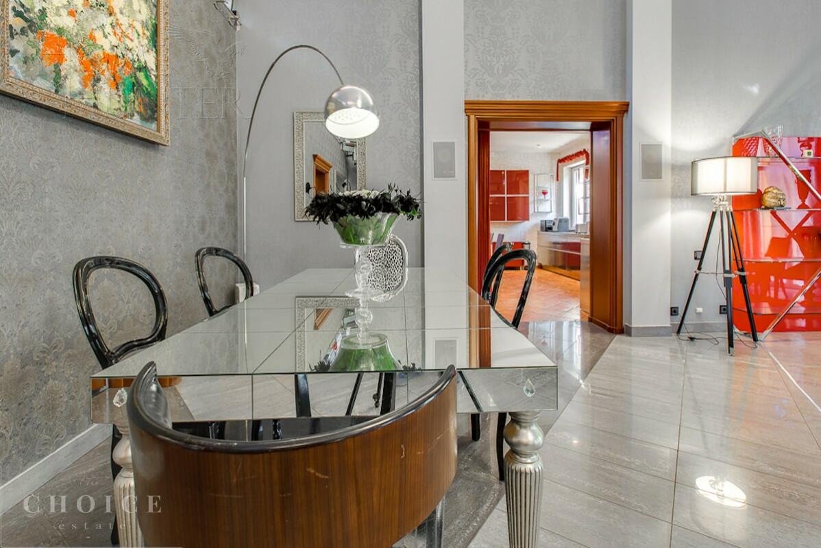 2-этажный коттедж 1 400 м² с отделкой