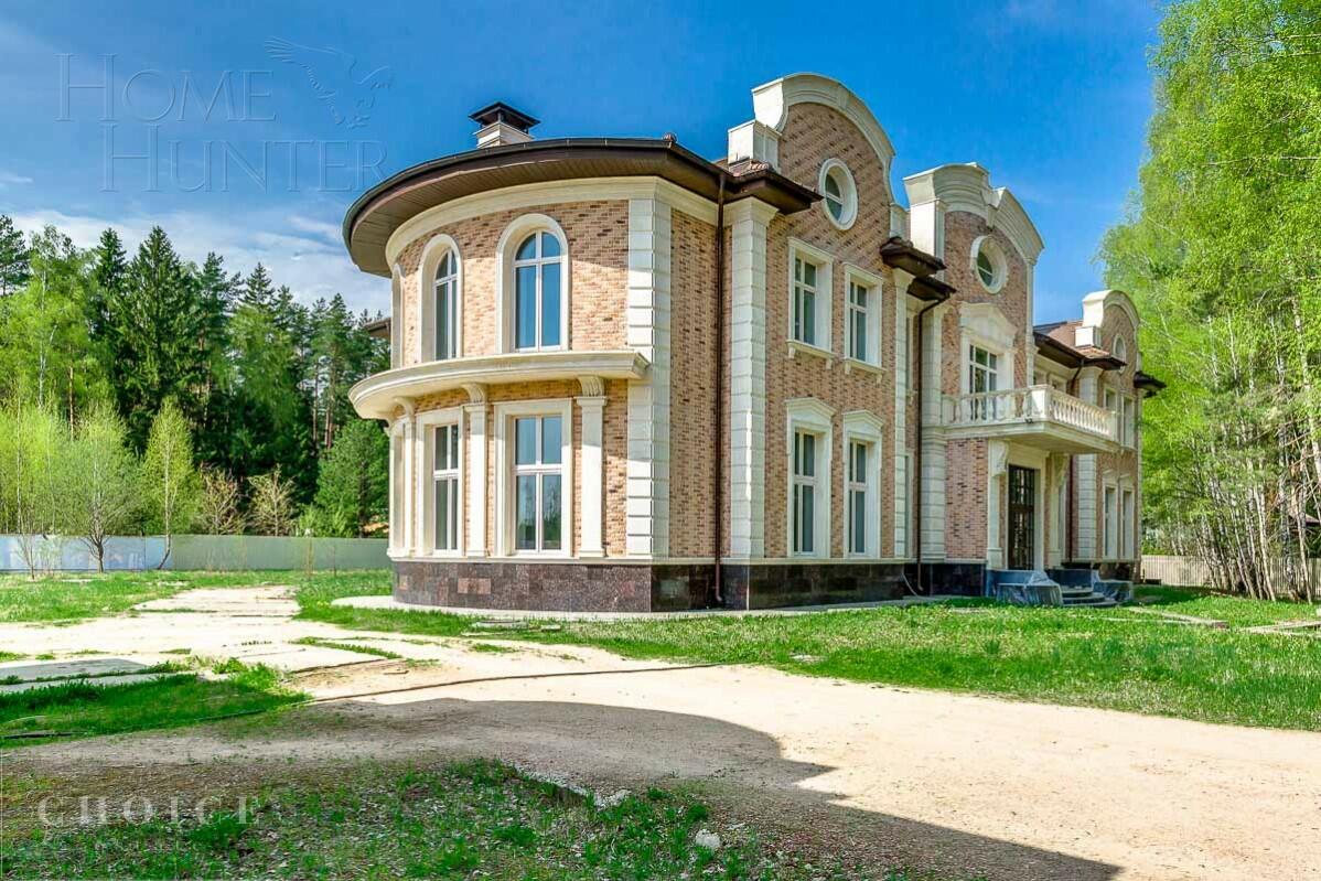 2-этажный коттедж 1 100 м² без отделки