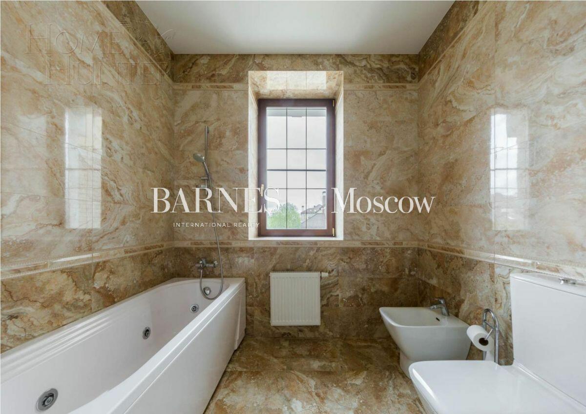 2-этажный коттедж 1 000 м² с отделкой