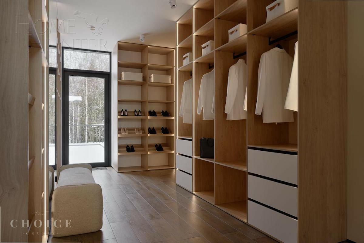 2-этажный коттедж 627.5 м² с отделкой