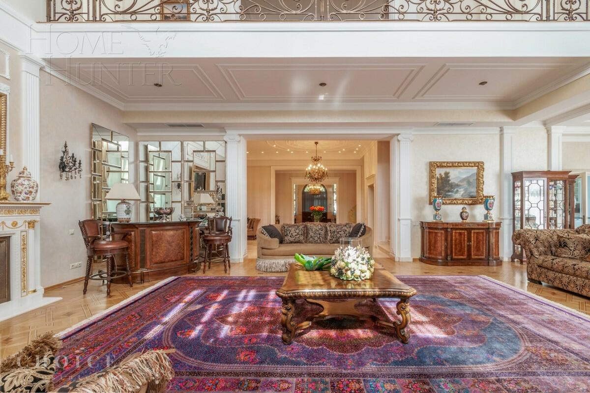 3-этажный коттедж 1 800 м² с отделкой