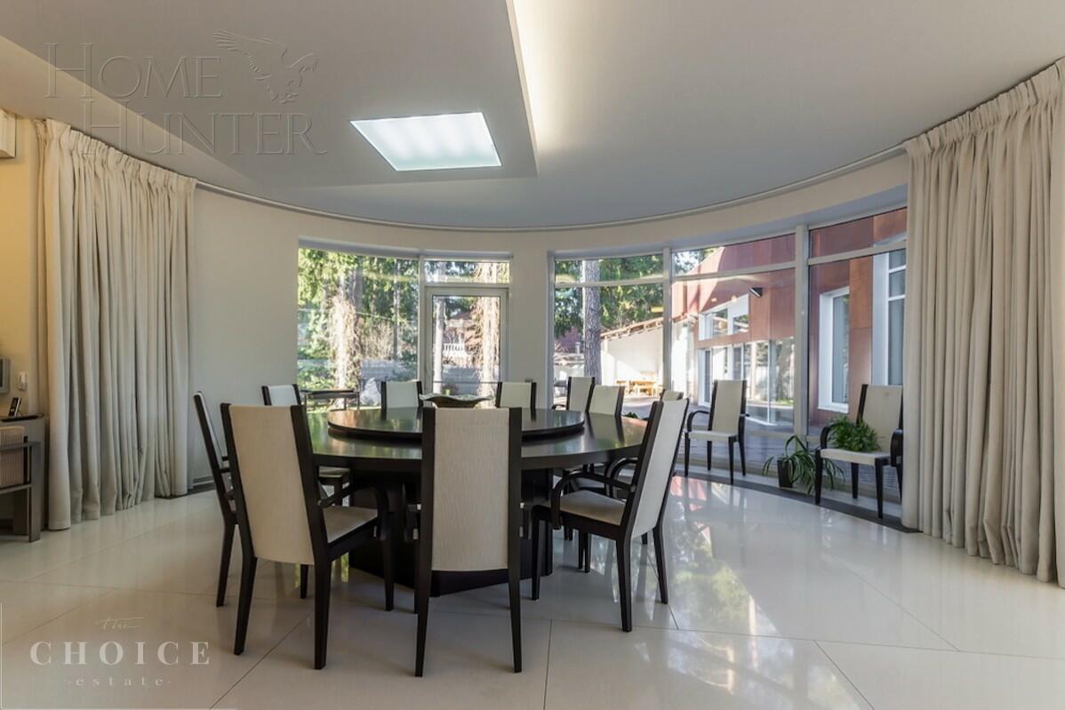 2-этажный коттедж 1 328 м² с отделкой