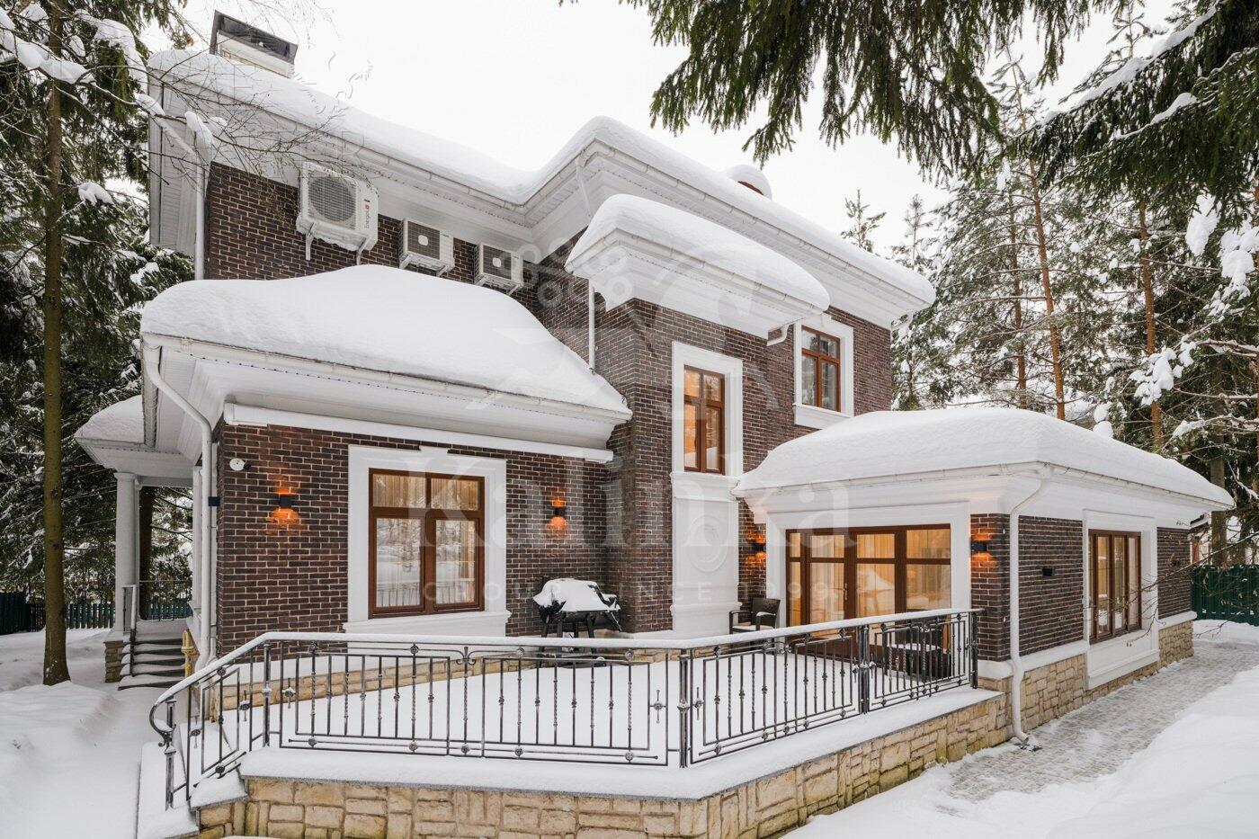 2-этажный коттедж 357 м² с отделкой