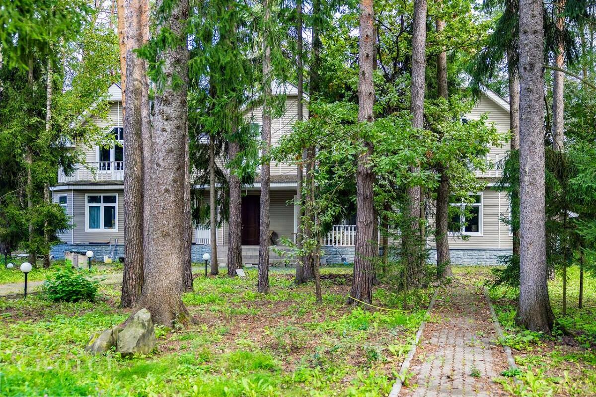 2-этажный коттедж 587 м² с отделкой