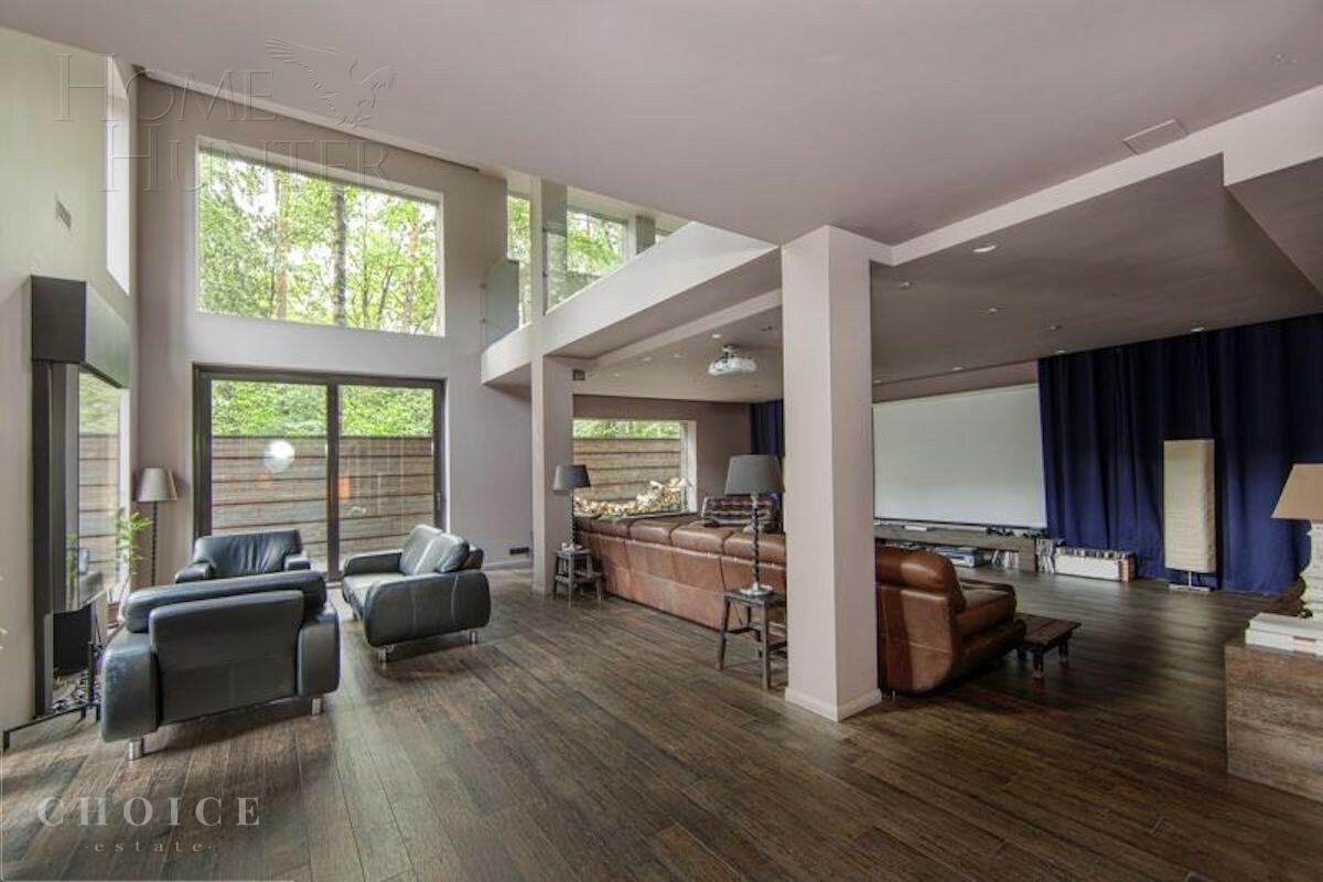 4-этажный коттедж 750 м² с отделкой